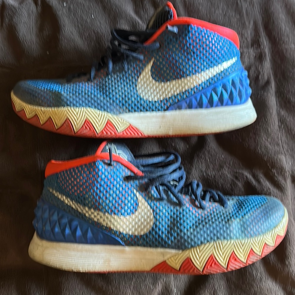 Nike Kyrie 4th of July - WILL CLEAN BEFORE SHIPPING TO YOU!!